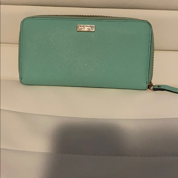 Kate Spade Wallet - Picture 1 of 3